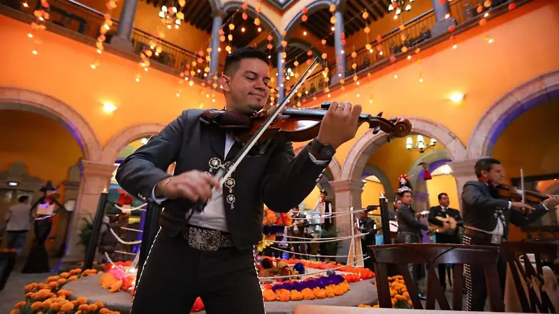 Altar en honor a El Santo Foto Francisco Rodríguez  (1).jpeg